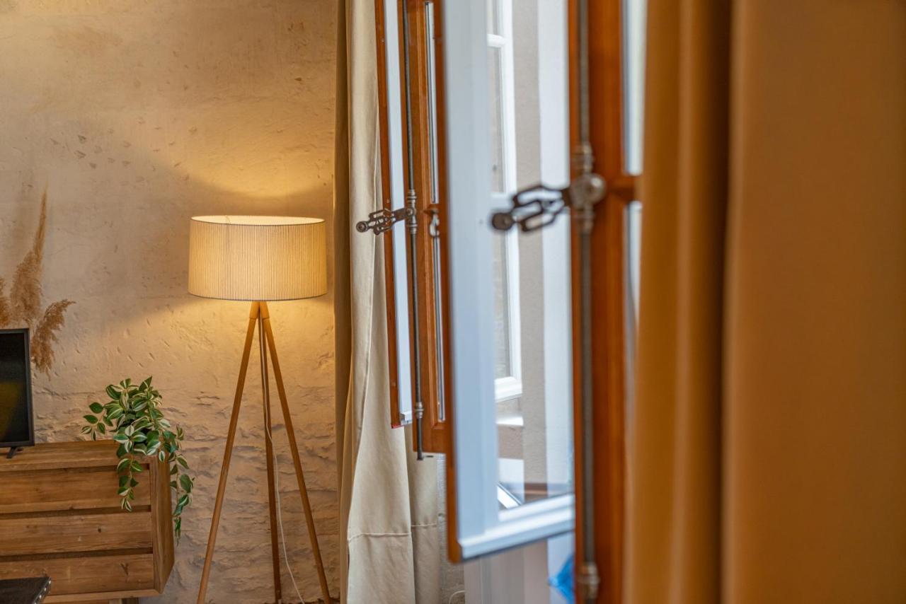 L'Elegance De La Pierre Au Pied De La Maison Carree - Une Nuit A Nîmes Exterior foto