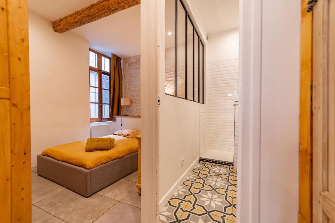 L'Elegance De La Pierre Au Pied De La Maison Carree - Une Nuit A Nîmes Exterior foto